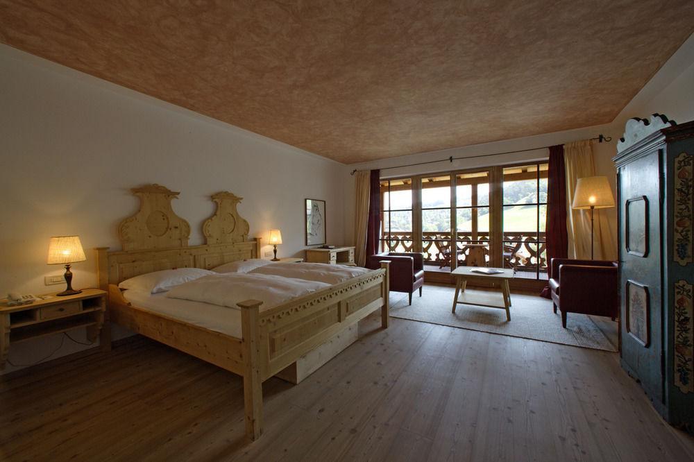פיה Romantik Hotel Turm מראה חיצוני תמונה